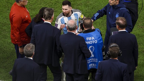 Van Gaal insinúa que la Argentina recibió ayuda para ganar el Mundial