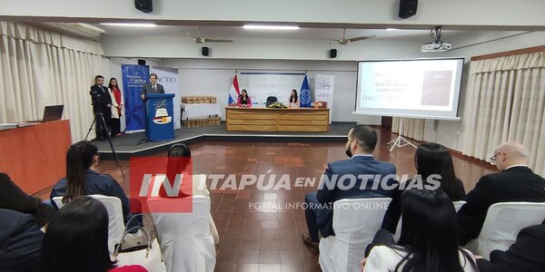 EL ACTO SE REALIZÓ EN EL AULA MAGNA DE LA UNIVERSIDAD CATÓLICA CAMPUS ITAPÚA - Itapúa Noticias