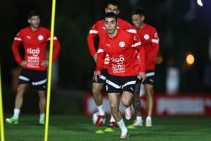 La albirroja arrancó una nueva ilusión mundialista | OnLivePy