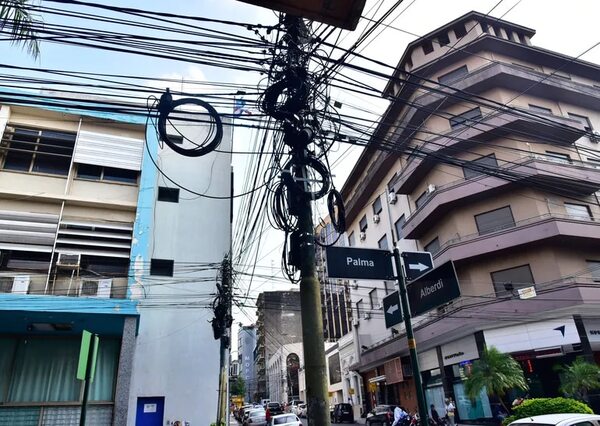 Calle Palma: sin señales de inicio de obras de cableado subterráneo que deben terminar en noviembre - Nacionales - ABC Color