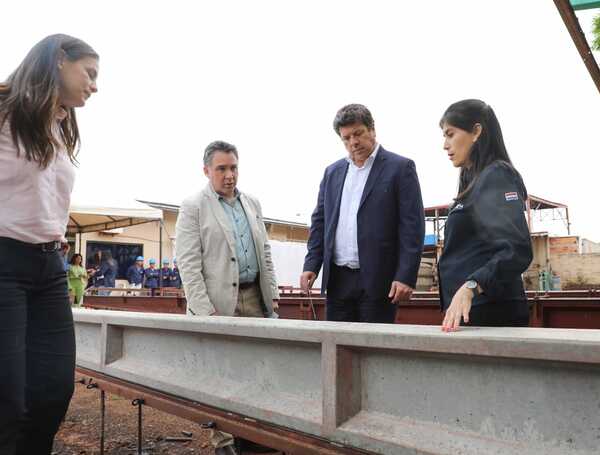 Mimyme de Minga Guazú se dedica a la fabricación de postes de hormigón armado - La Clave