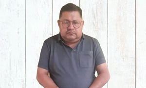 El profesor Hugo Ruiz Díaz, perdió la vista y está en espera de trasplante renal