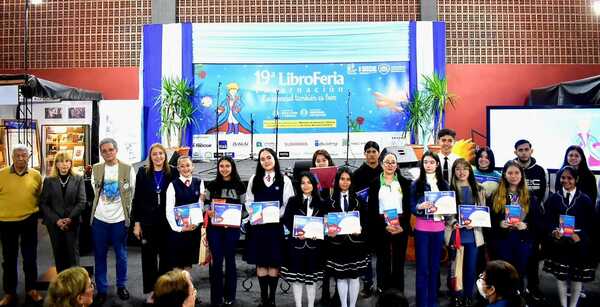SE CONOCIERON LOS GANADORES DEL VIII CONCURSO DE CUENTOS "JÓVENES QUE CUENTAN" EN EL MARCO DE LA 19 LIBROFERIA ENCARNACIÓN - Itapúa Noticias