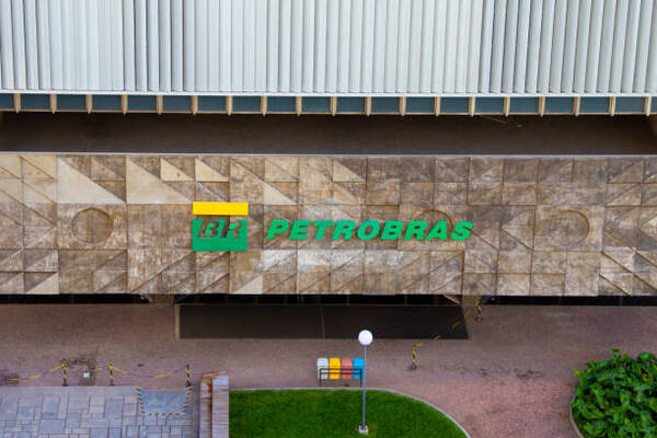 Petrobras firma un acuerdo con Mubadala para el desarrollo de biocombustibles - Revista PLUS