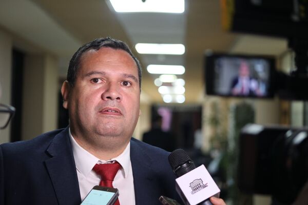 Diario HOY | Controlar que funcionen las cajas de jubilaciones, rol de la Superintendencia