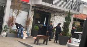 Sujetos armados interceptaron a trabajadores de encomiendas. Los ladrones huyeron con documentos. - Oasis FM 94.3
