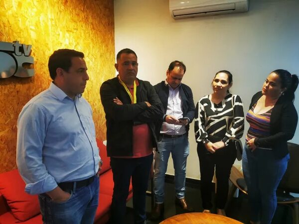 Concejales de Puerto Casado temen que intervención quede en “oparei” - Política - ABC Color