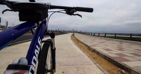 En minutos, de Chaco’i a Asunción en bicicleta
