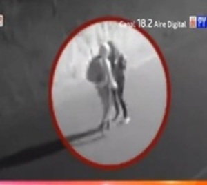 Motochorros violentos asaltan a una joven en Luque - Paraguay.com