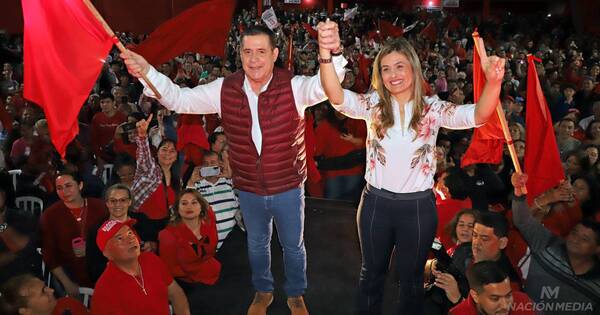 La Nación / Villa Elisa: Diana Recalde realizó el cierre de su campaña rumbo a las municipales