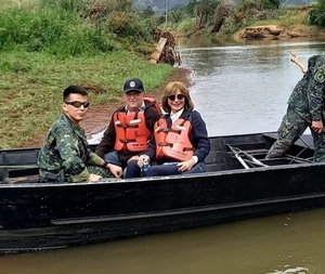 Concejales de Amambay, se pasearon en lancha de la FTC por el río Aquidabán