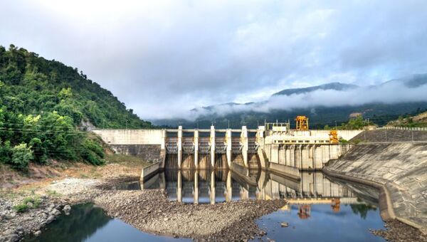Hágase la luz: Plantean construir 22 centrales hidroeléctricas con aporte privado (¿son necesarias?)