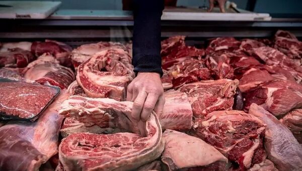 Pulgar abajo: Exportación de carne continúa decreciendo (agosto cerró con 14,9% menos de ingresos)