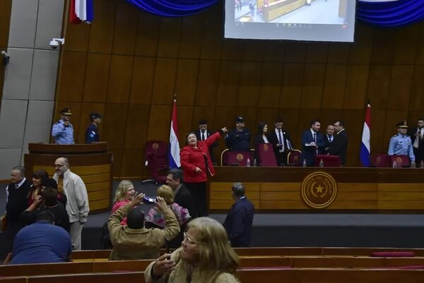 Gremios rechazan plan cartista sobre creación de superintendencia de jubilaciones - Política - ABC Color