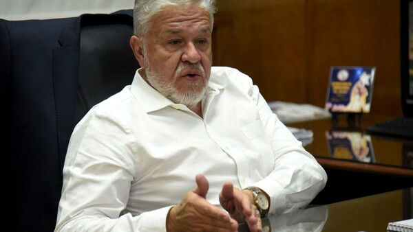 Consejeros del IPS que aprobaron el megadespilfarro siguen en el cargo