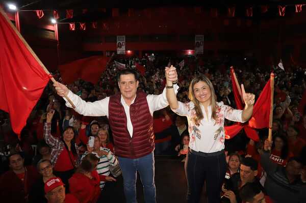 Diana Recalde cerró su campaña en Villa Elisa con un evento masivo y el apoyo de Cartes - ADN Digital