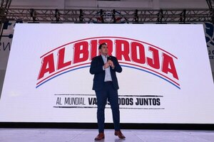Versus / Harrison promete “premio doble” para la Albirroja por ganar a Perú 