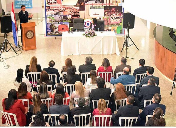 Ministro Ríos habló sobre la prevención y sanción contra la violencia de género