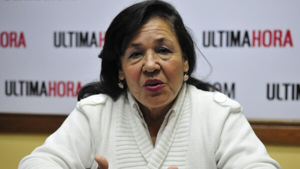 Víctima de la dictadura presenta urgimiento a Ministerio de Economía por el pago de una indemnización