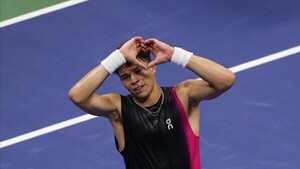 Shelton sorprende a Tiafoe y se jugará con Djokovic el pase a la final