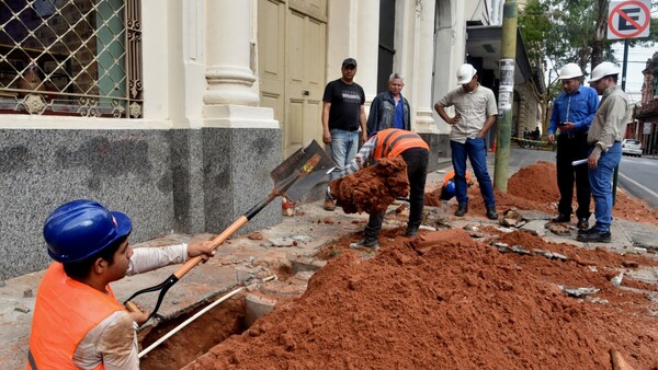 ANDE inicia excavaciones para cableado subterráneo en calle Palma