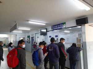 Director del Hospital del IPS de Encarnación busca soluciones para mejorar la atención a los asegurados
