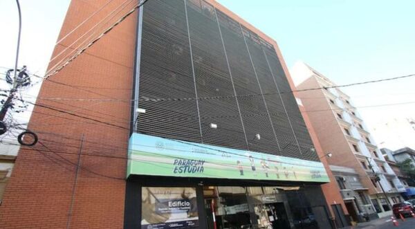 Funcionario robó cheques del MEC y dejó a reemplazantes y jubilados sin cobrar
