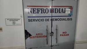 Diario HOY | Recortan servicio de hemodiálisis en reclamo de pagos de diciembre