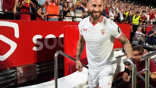 El Sánchez-Pizjuán se rinde a Sergio Ramos dieciocho años después
