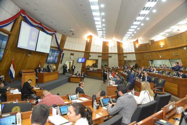 Rechazan proyecto de declaración que insta al Ejecutivo a revertir designación de ministros en Itaipú - MarketData