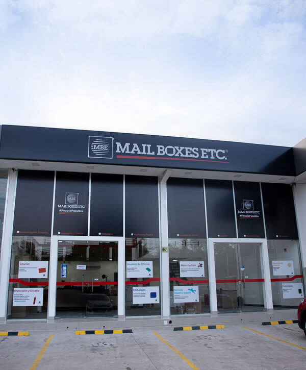 La compa帽铆a internacional Mail Boxes Etc. (MBE) desembarca en Paraguay - Revista PLUS