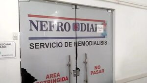 Concepción: paro por falta de pago de salarios a funcionarios afecta a pacientes nefrológicos  - Nacionales - ABC Color
