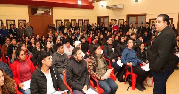 La Nación / ANR entregará 240 medias becas