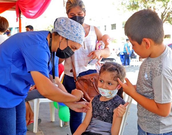 Instan a vacunar contra el covid-19 a los niños para prevenir complicaciones futuras - .::Agencia IP::.