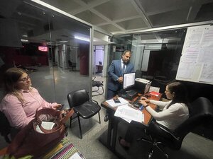 Diario HOY | Llamativa entrega irregular en IPS: abandonan equipos biomédicos sin inventario