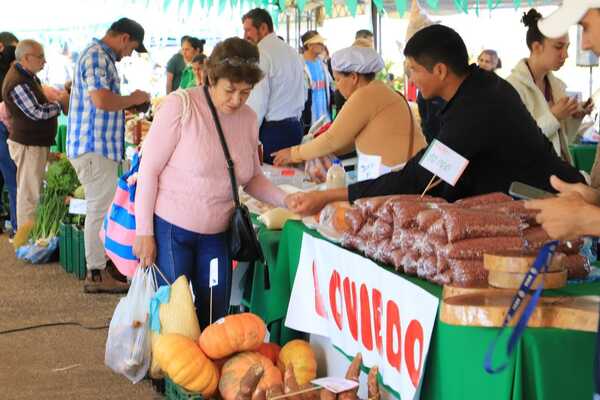 Arrancó la feria agropecuaria y cantina campestre en la Costanera de Asunción - .::Agencia IP::.