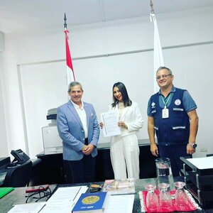Asumió funciones Nueva Directora del I P S de Pilar - .::RADIO NACIONAL::.