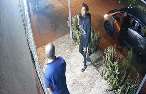 Asaltan a un hombre frente a una despensa y le roban su auto - ABC en el Este - ABC Color