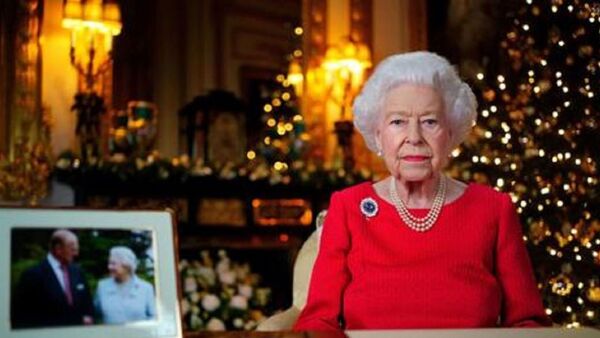Un año después de la muerte de Isabel II, la monarquía goza de apoyo, pero afronta desafíos