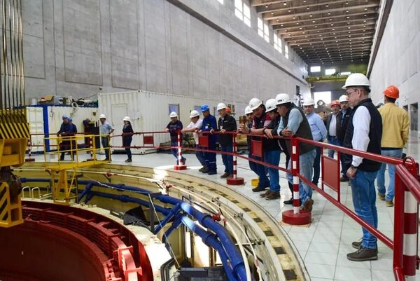 Consejeros de EBY verificaron funcionamiento de la represa y obras de Aña Cua - Nacionales - ABC Color