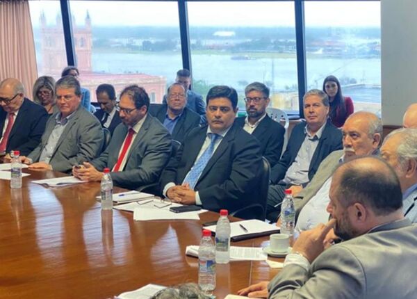 Diario HOY | Analizan modificación de ley sobre producción y transporte independiente de electricidad
