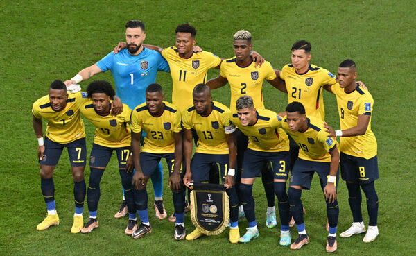Versus / ¿Por qué la selección de Ecuador arranca con tres puntos menos en las Eliminatorias 2026?
