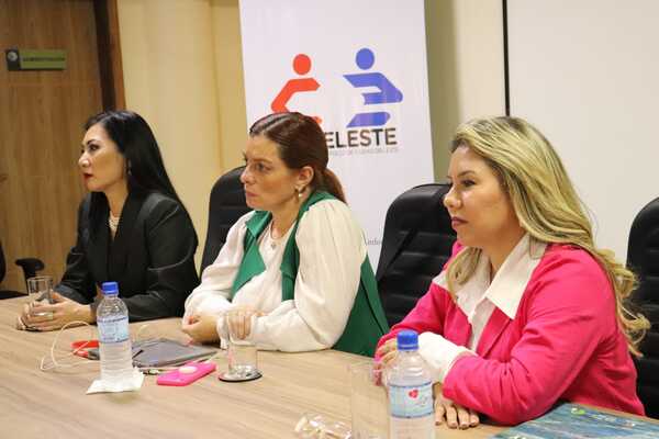 Ministerio de la Mujer promueve fortalecimiento de espacios seguros en el Alto Paraná - .::Agencia IP::.