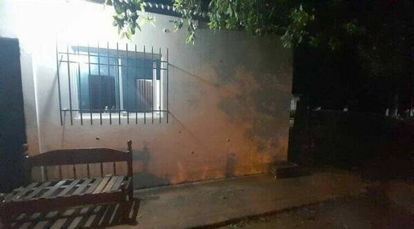 Ligó cuatro balazos, lo llevaron al hospital y quedó detenido