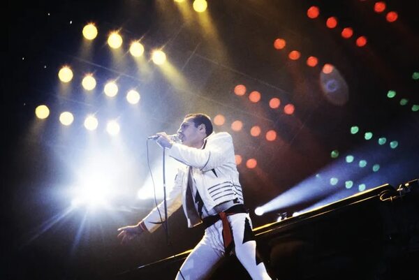 Salen a la venta objetos y recuerdos que atesoraba Freddie Mercury en su hogar en Londres - Música - ABC Color
