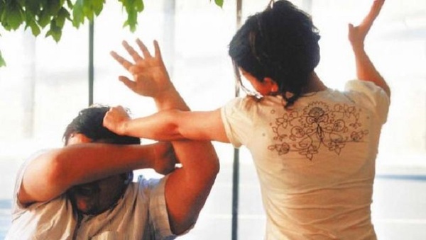 Diario HOY | Tras "ataque de celos", mujer atacó e hirió a su pareja en Encarnación