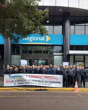 DESDE LA CÁMARA ALTA SE COMPROMETEN A GARANTIZAR LOS DERECHO DE LOS TRABAJADORES DEL BANCO REGIONAL