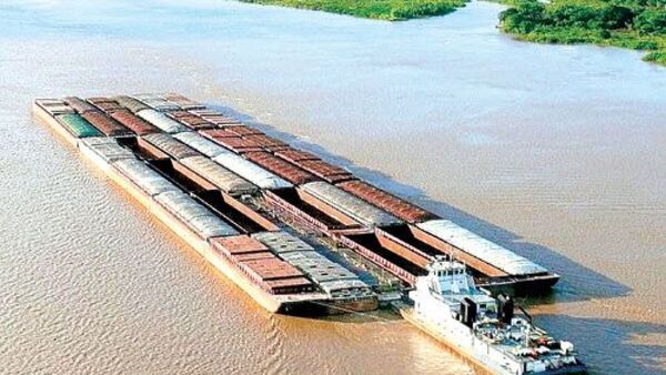 Argentina embarga una barcaza con combustible de Paraguay por peaje en la Hidrovía