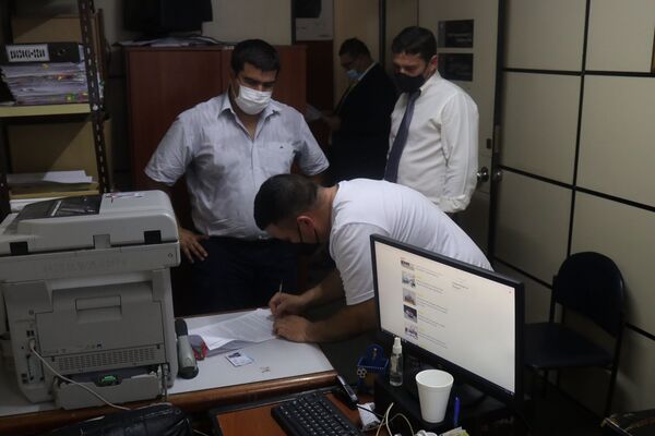 Policías que borraron datos de supuesto narco se abstuvieron de declarar | 1000 Noticias
