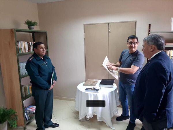 Viñas Cue: ¿Visita de cortesía o intento de revisión?